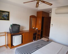 Hotel Waree's Guesthouse (Kata Beach, Tailandia)