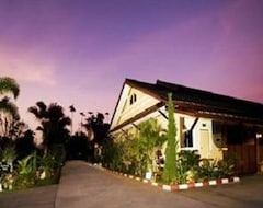 Hotel Baan Suan Rimnum Resort (Surat Thani, Thailand)