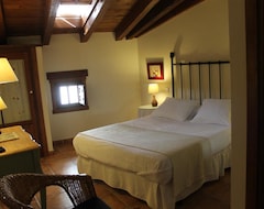 Khách sạn Hostal Rural Luna Y Lunaposada (Candeleda, Tây Ban Nha)