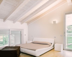 Bed & Breakfast Gelso Bianco Country Resort (Savignano sul Panaro, Ý)