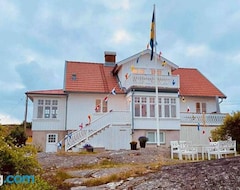 Toàn bộ căn nhà/căn hộ Fin Lagenhet I Vart Hus Med Uteplats Pa Karingon (Orust, Thụy Điển)