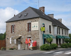 Hotelli Hotel Auberge la Forêt (Saint-Michel-des-Andaines, Ranska)