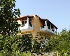 Otel Dandidis Pension (Agios Gordios, Yunanistan)