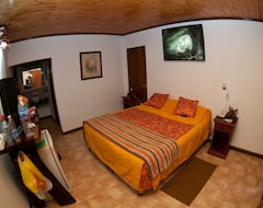 Otel Si Mi Capitan - Cabanas & Habitaciones (Puerto Iguazú, Arjantin)