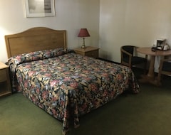Continental Motel & Dining Lounge (White River, Canada)