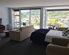 Serviced apartment Picton Waterfront Apartments (Picton, New Zealand)
