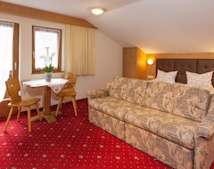 Khách sạn Hotel Garni Schonblick (Soelden, Áo)
