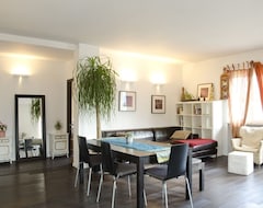 Toàn bộ căn nhà/căn hộ Best Zone Of Bolzano, 50m2 Terrace, Surrounded By Vineyards, 3 Bedrooms, 2 Bath (Bolzano, Ý)