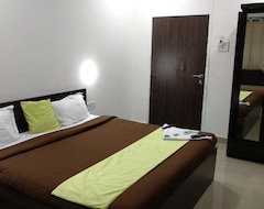 Hotel Bombay Rooms (Bombay, India)