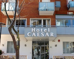 Khách sạn Hotel Caesar (Pésaro, Ý)