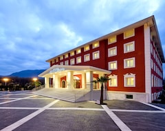 Khách sạn Virginia Resort & SPA (Avellino, Ý)