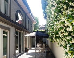 Khách sạn Corte Merighi Charming Rooms (Verona, Ý)
