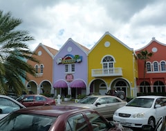 Khách sạn Hotel Holiday Beach Resort and Casino (Willemstad, Curacao)