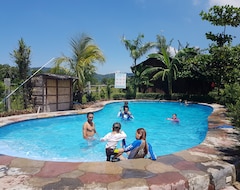 Khách sạn Calayo Beach Resort (Nasugbu, Philippines)