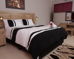 Bed & Breakfast Casa Bianca Guest Lodge (Hartbeesport, Nam Phi)