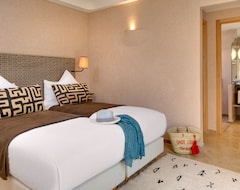 Khách sạn Oasis lodges (Marrakech, Morocco)