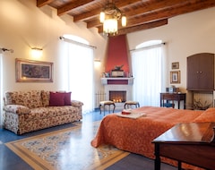 Bed & Breakfast Vinslounge Suite (Barletta, Italia)