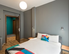 Hotel Colors Rooms & Apartments (Tesalónica, Grecia)