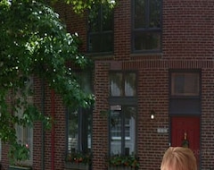 Cijela kuća/apartman Hist Dist, With Parking , Charming 3Rd Floor Bdr, Pvt Bath And Roof-Deck (Philadelphia, Sjedinjene Američke Države)