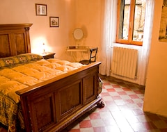 Khách sạn Residenza D'Epoca Palazzo Buonaccorsi (San Gimignano, Ý)