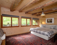 Hotelli Spacious Swiss Alpine Chalet For Nature Lovers (Val-d'Illiez, Sveitsi)