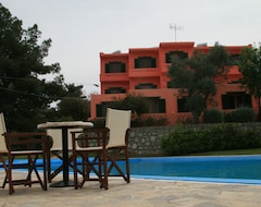 Khách sạn Aliki Beach Hotel (Galatas, Hy Lạp)