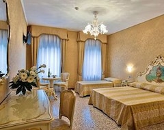 Khách sạn Hotel Al Malcanton (Venice, Ý)