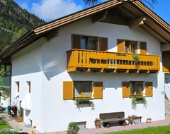 Toàn bộ căn nhà/căn hộ Adorable Holiday Amidst The Majestic Alps, Near The Ski Lift (Heiterwang, Áo)