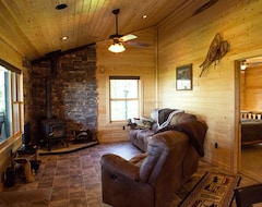 Entire House / Apartment Cabin In The Woods For A Weekend Getaway (Moore, USA)
