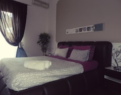 Bed & Breakfast Suite Room (Aversa, Ý)