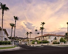 Cijela kuća/apartman Private Resort Community Surrounded By Mountains W/3 Pool-Spa Complexes, All Heated & Open 24/7/365! (Phoenix, Sjedinjene Američke Države)