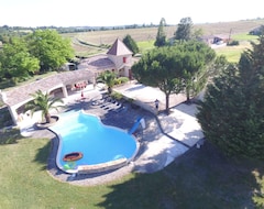 Toàn bộ căn nhà/căn hộ Pleasant House With Pool In The Countryside. Golf 6km (Beaugas, Pháp)