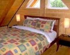 Hotel Wild Pacific Ocean Front Cabins (Ucluelet, Canada)
