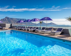 Hotel Lagoon Beach (Cape Town, South Africa)