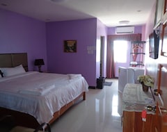 Enjoy Hotel (Caye Caulker, Belize)