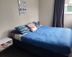 Hostel Fat Cod Backpackers (Picton, New Zealand)