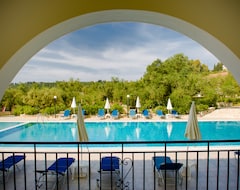 Хотел Hotel Varres (Bochali, Гърция)