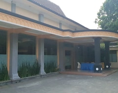 Oyo 1984 Hotel Istana Family Syariah (Nganjuk, Indonesia)