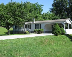 Toàn bộ căn nhà/căn hộ Smoky Mountain Home Rental 3/2 Sleeps 6 (Andrews, Hoa Kỳ)