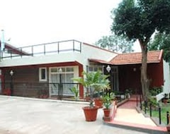 Hotel Caveri Residency (Madikeri, India)