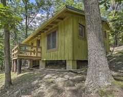 Toàn bộ căn nhà/căn hộ Wyatt Earp Cabin With Deck, 1 Mi To Raystown Lake! (Huntingdon, Hoa Kỳ)