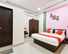 Oyo 70102 Hotel Surya Lodging (Aurangabad, Hindistan)