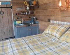 Cijela kuća/apartman &apos;new&apos; Crown Cabin Hidden Wiltshire Retreat For 2 (North Bradley, Ujedinjeno Kraljevstvo)