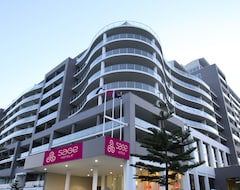 فندق سيج هوتل ولونجونج (ولونجونج, أستراليا)