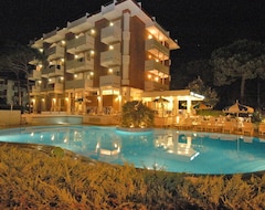 Hotelli Hotel Ambassador Meuble (Lignano Sabbiadoro, Italia)