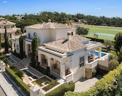 Hotelli Charming Villa In Algarve .  5 Min Walk To Beach. (Loulé, Portugali)