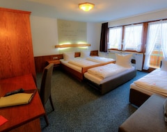Khách sạn Double Room Comfort - Hotel-restaurant Schwörer (Lenzkirch, Đức)