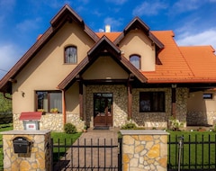 Hotel Bakonyi Mesekastély Olaszfalu (Nemesvita, Hungary)