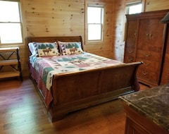Hotel It'S All About The Views! Luxury Cabin 6 Miles From Town On Paved Roads. (Blue Ridge, USA)