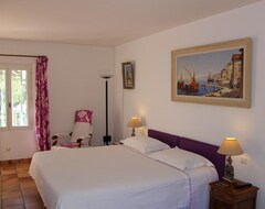 Khách sạn La Ferme Daugustin (Saint-Tropez, Pháp)